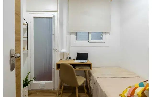 Habitaci
ón 61m
² Barcelona Alquiler Media-Larga Estancia