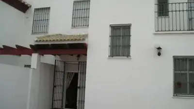Casa Adosada en Gerena 3 Dormitorios 2 Baños Patio 60m2