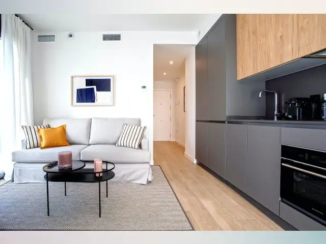 Piso de 1 Dormitorios alquiler Cordova, España