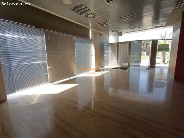Local Comercial en Parque Industrial Torrellano