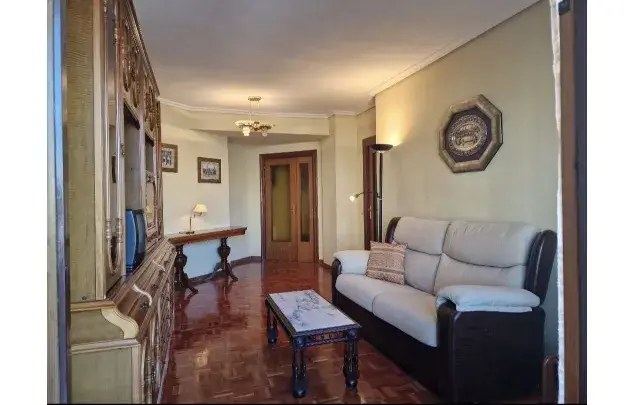 Alquiler piso 3 dormitorios 96m2 Pamplona Iturrama