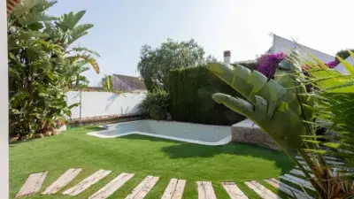 Casa Adosada en Rocafort 4 Dormitorios 5 Baños Piscina