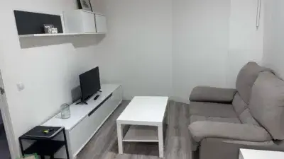Apartamento en Plaza General Primo de Rivera 1 Dormitorio Reformado