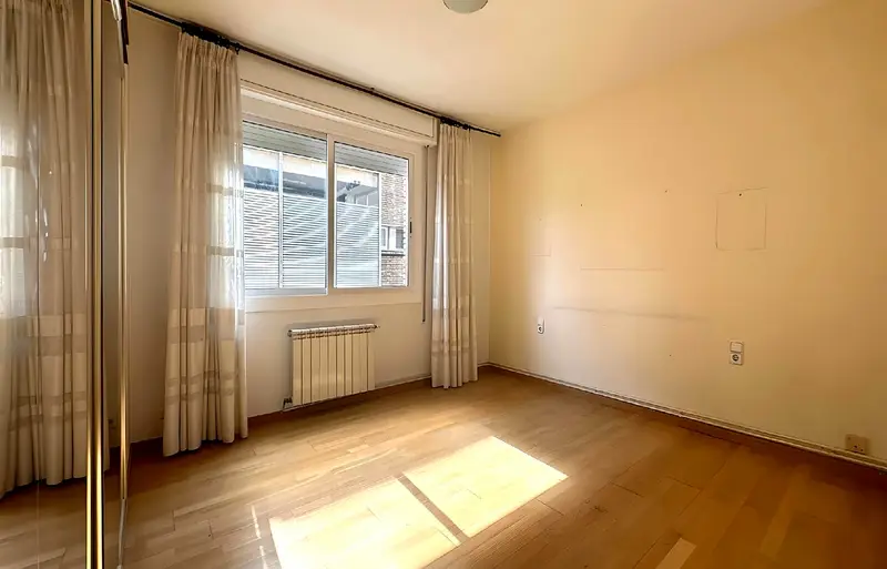 Piso en Venta Turó Park 148m2 4 Dormitorios Terraza Parking