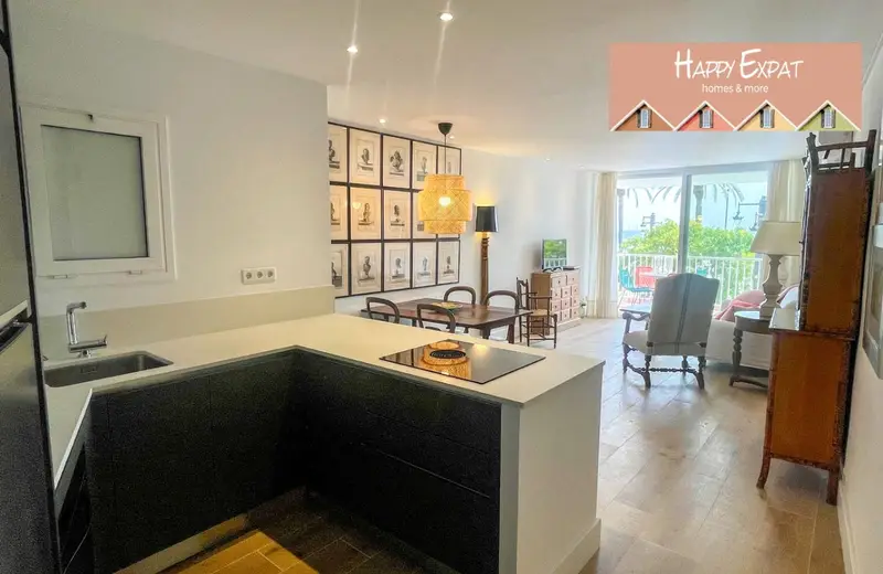 Apartamento en Sitges con Vistas al Mar y Amueblado