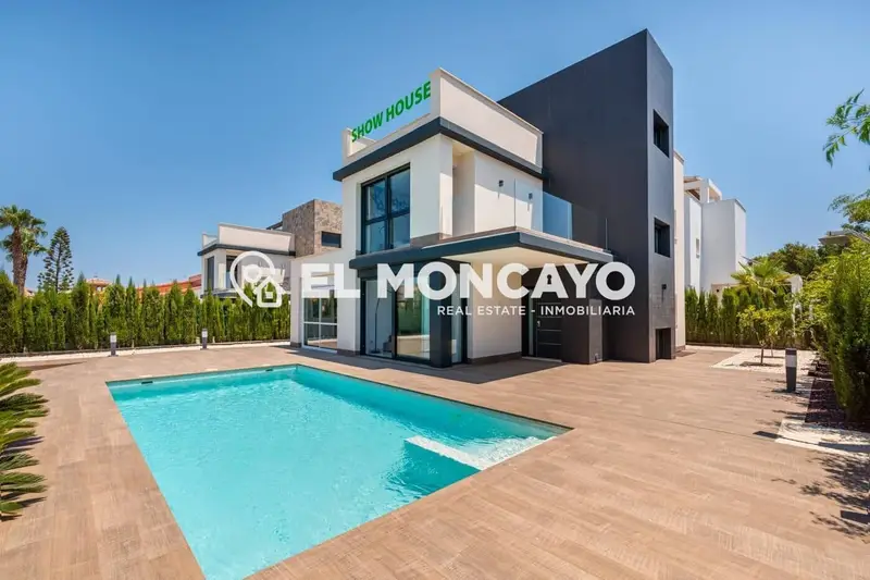 Villa de Lujo en Playa Honda Nueva Construccion