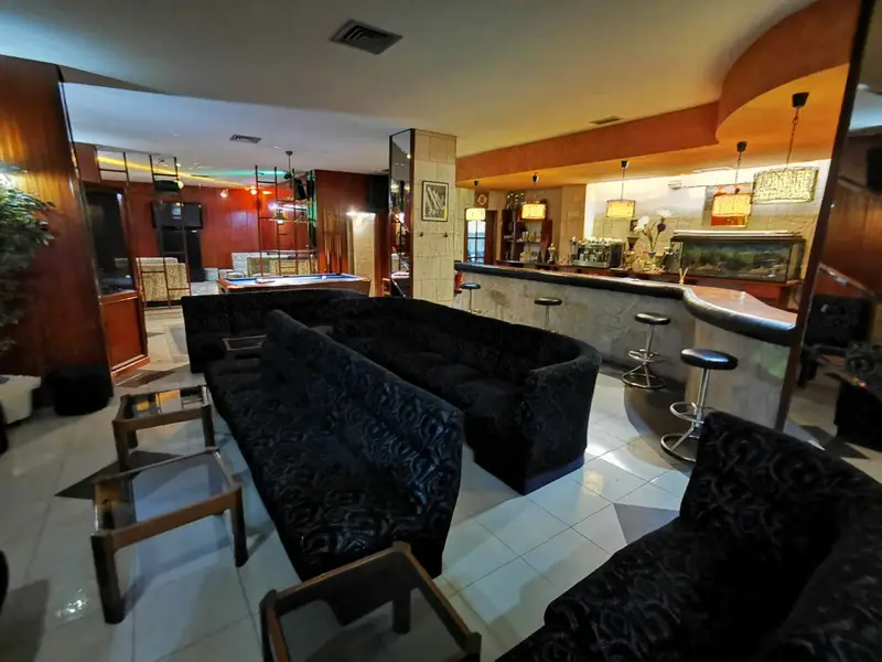 Venta Local Comercial Pajarillos Valladolid 150m2 Bar Musical Academia