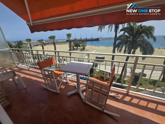 Apartamento 3 Dormitorios Garrucha Primera Linea de Playa