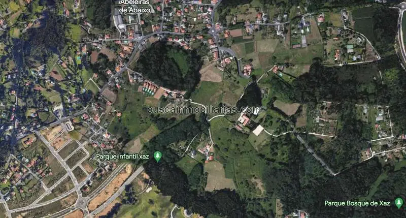 Parcela rústica en venta en Oleiros