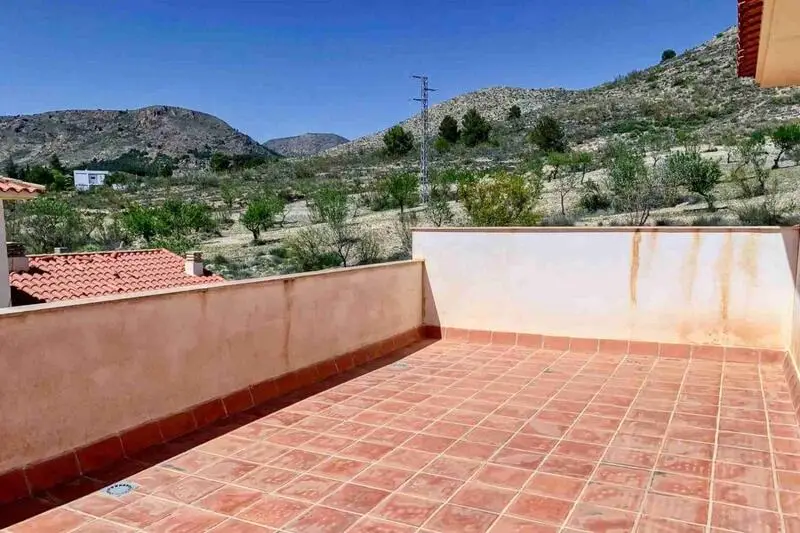Villa de Lujo en Oria 4 Dormitorios 2 Baños Jardín Privado
