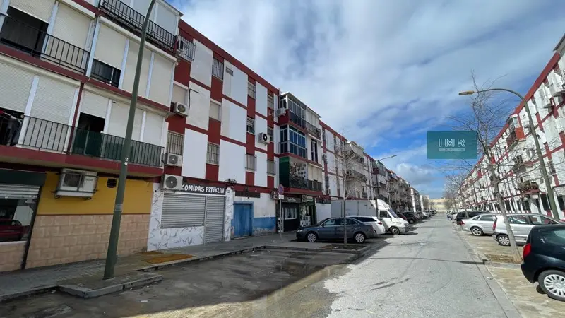 Piso en venta Torreblanca Sevilla para reformar