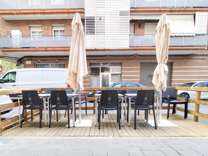 Venta Local Comercial con Terraza en Centelles