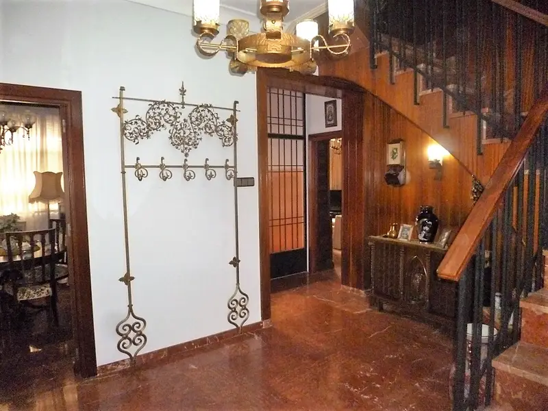 Casa-Villa de 4 Dormitorios en venta Olvera, España