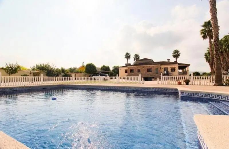 Finca de Lujo en Venta Bigastro 4 Dormitorios 2 Baños Piscina 844m2