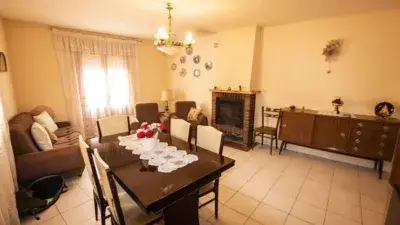 Chalet en venta en Escatrón