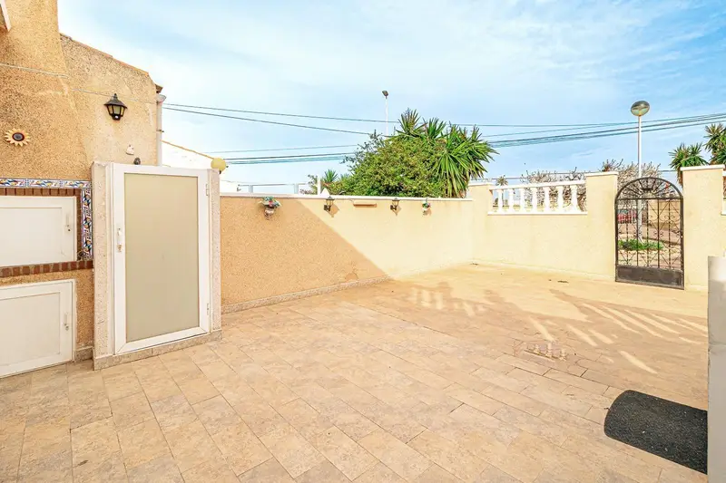 Venta Casa de 4 habitaciones en Carrefour, Torrevieja - Ref: SB54313