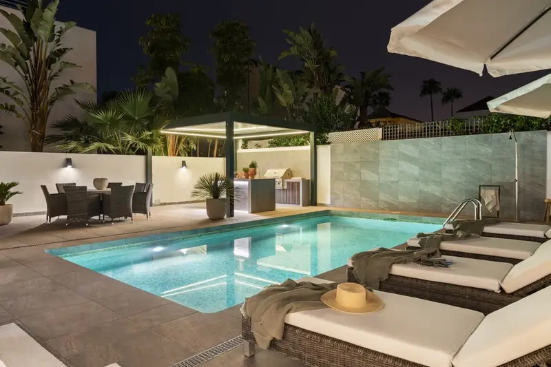 Chalet en Venta Nueva Andalucía Marbella 3 Dormitorios Piscina Privada