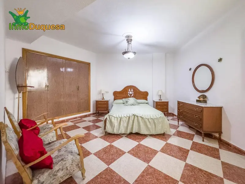 Piso en venta en Granada zona Vergeles 4 habitaciones