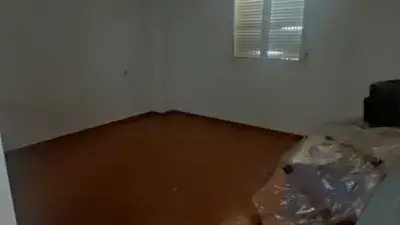 Piso en Venta en Caudete 3 habitaciones 2 baños Garaje