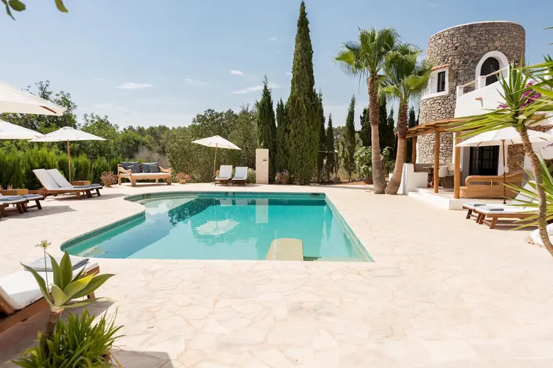Alquiler Chalet 6 Dormitorios Ibiza Familia Grupo Grande Piscina Barbacoa