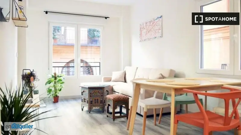 Piso 2 Dormitorios Valencia Amueblado Balcon Aire Acondicionado