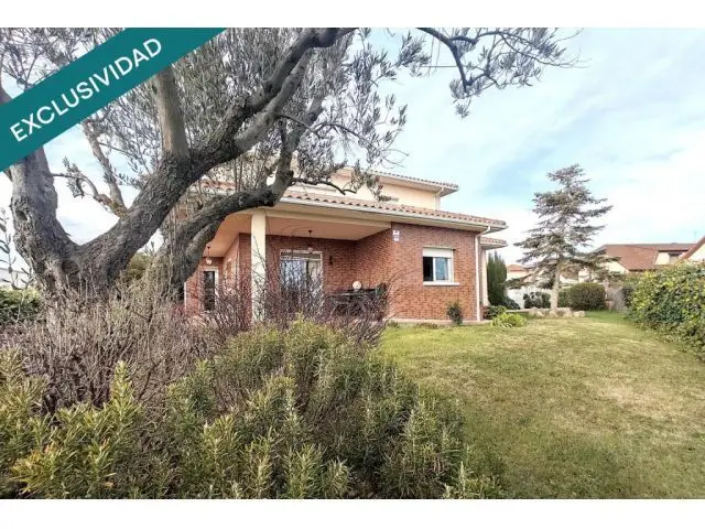 Vivienda Unifamiliar Aislada en Chimillas - 5 Dormitorios y Garaje