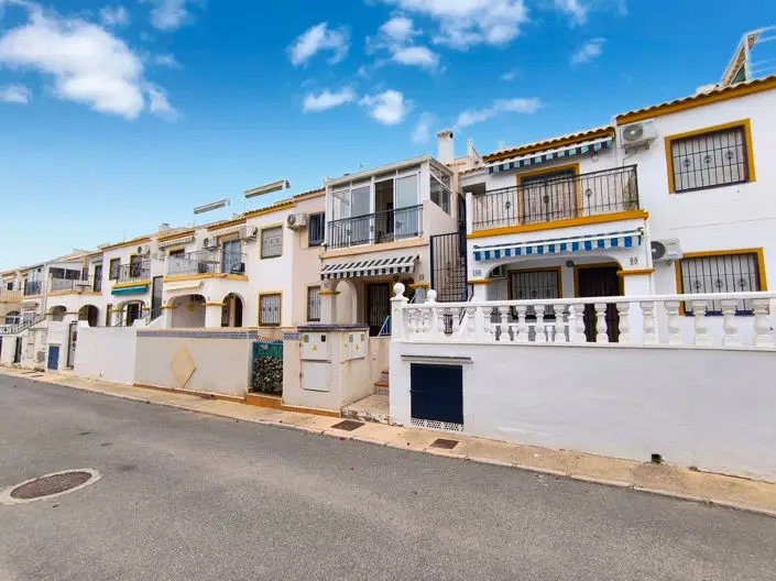 Atico 2 Dormitorios Jardin del Mar Torrevieja