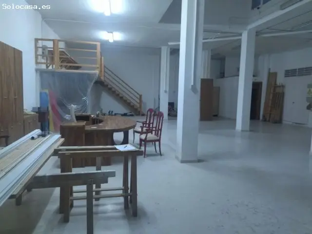 Local Comercial 230m2 El Ejido Aire Acondicionado