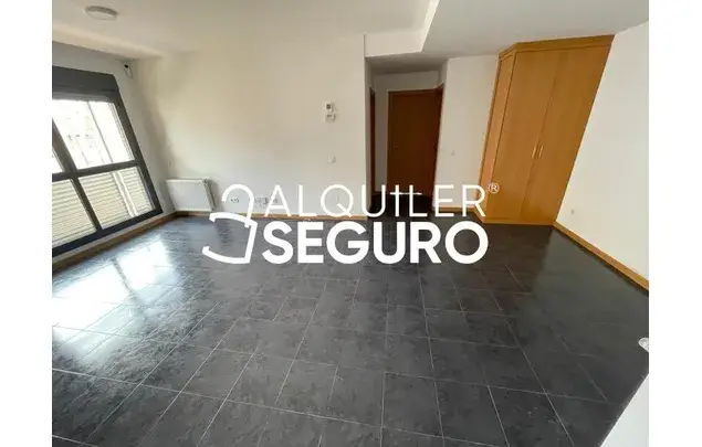 Alquiler piso 2 dormitorios 70m2 Tres Cantos