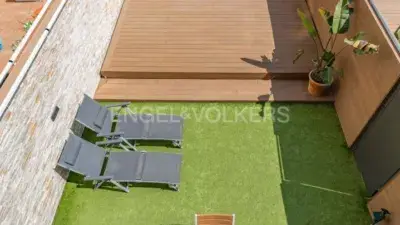Casa en venta en Eixample-Sant Oleguer: diseño exclusivo con tecnología