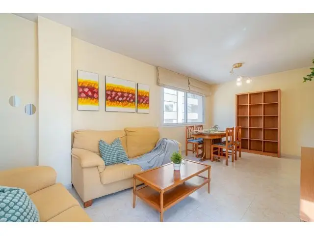 Piso en Venta en Figueres 4 Dormitorios 2 Baños Patio Interior