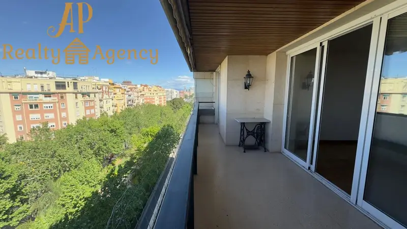 Alquiler Piso 151m2 La Petxina Valencia 4 habitaciones 2 baños Terraza Garaje