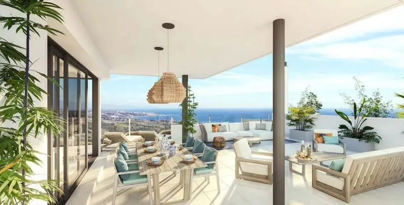 Apartamentos de Lujo en Casares con Vistas al Mar y Golf