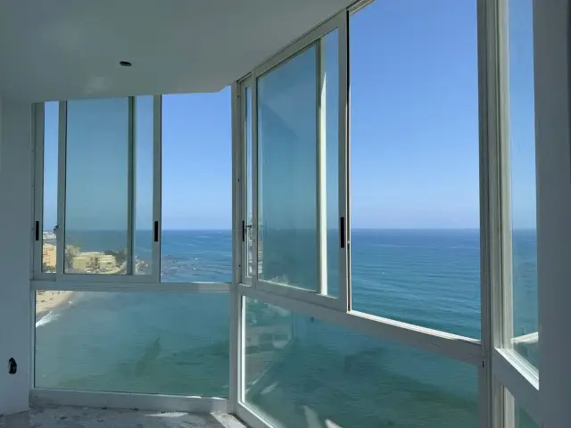 Apartamento en Calahonda con Vistas al Mar 2 Dormitorios