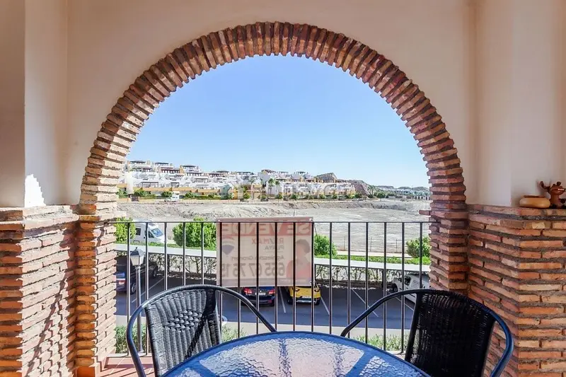 Apartamento en Vera con Vistas al Mar y Piscina