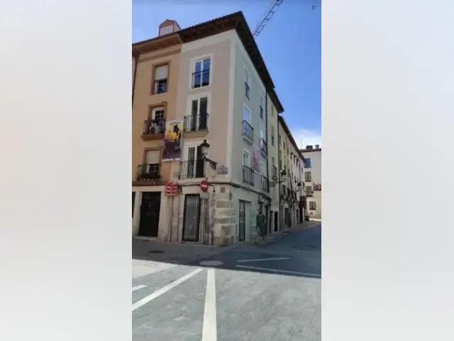 Estudio Abahardillado Casco Antiguo Burgos 1 2 Personas