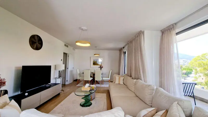 Apartamento 3 Dormitorios Nueva Andalucía Lujo Piscina