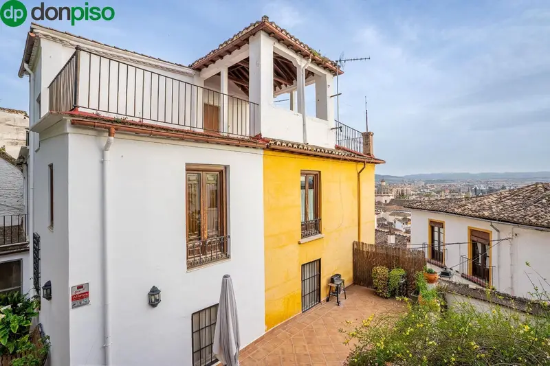 Chalet con Vistas a Sierra Nevada y Alhambra en el Realejo Granada
