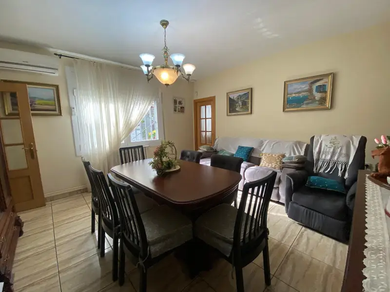 Casa en venta Sabadell dos plantas reformada vistas despejadas