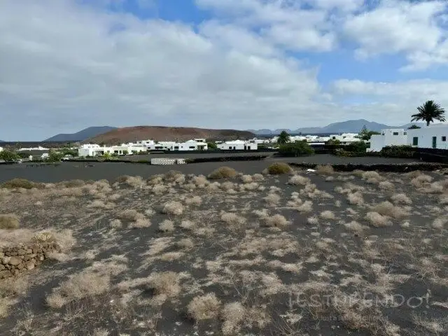 Venta Suelo en Yaiza Lanzarote 1182m2 con Vistas a Timanfaya