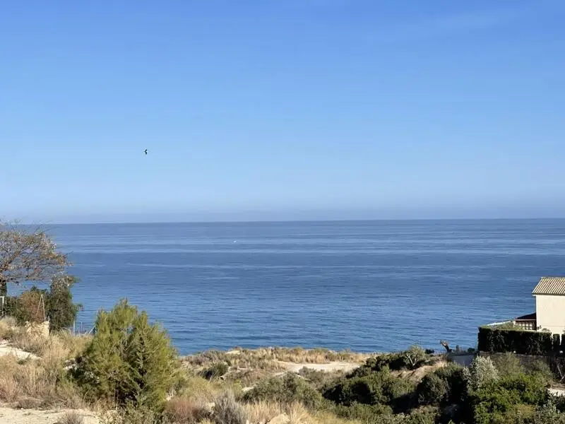 Terrenos en Venta Pueblo Acantilado El Campello: Villas Frente al Mar