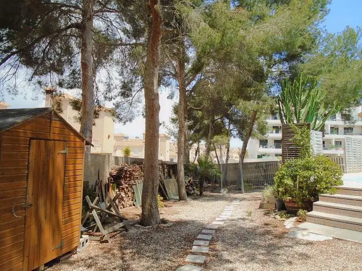 Villa 6 Dormitorios Villamartin