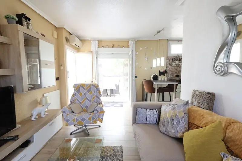 Bungalow con Solarium Privado en Playa Flamenca Temporada Baja