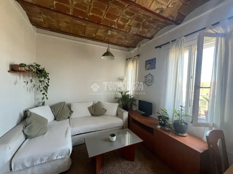 Piso en venta Ciutat Vella 1 hab 36m2 Balcon Luminoso