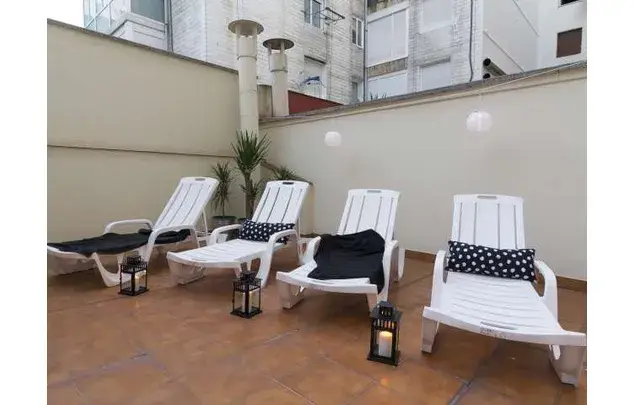 Alquiler de Habitaciones en Bilbao - Apartamento Moderno 8 Dormitorios