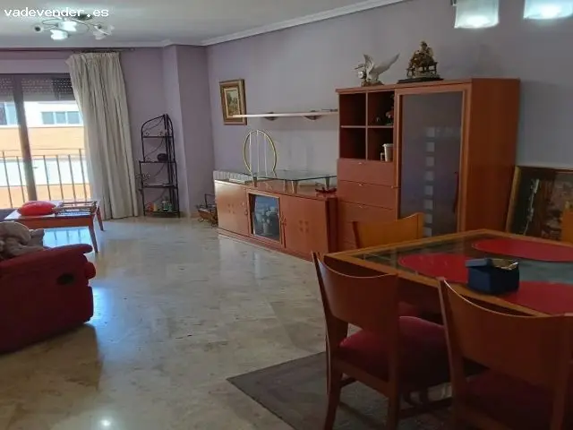 Vivienda en Centro de Almansa: Piso 4 habitaciones 2 baños