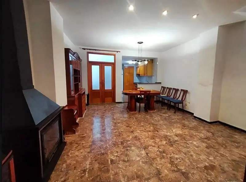 Casa en Oliva Valencia 212m2 3 plantas Reformada