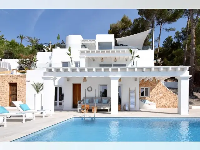 Villa de Lujo con Piscina Privada en Ibiza