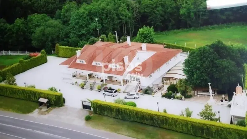 Villa de Lujo en Venta 1741m2 con Piscina y Jardín