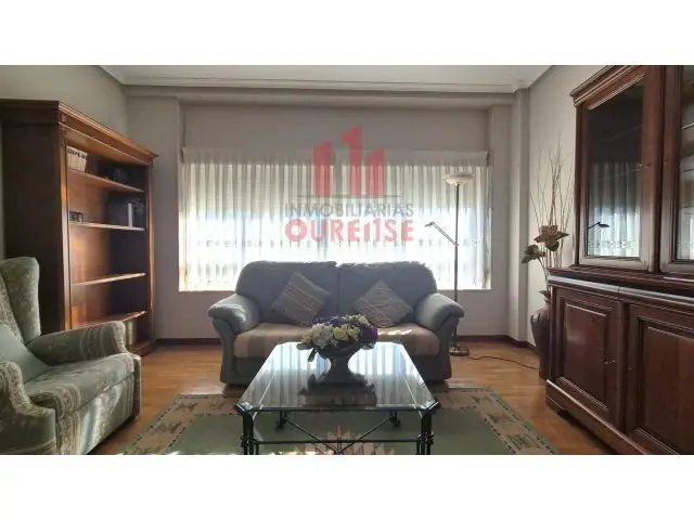 Apartamento con Garaje Cerca de la Estación de Tren Ourense